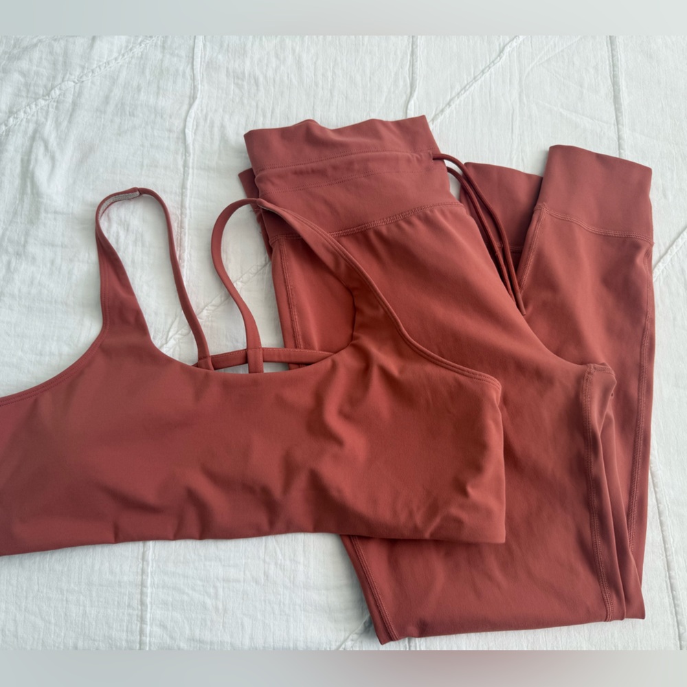 Vuori Rust and Beige Set